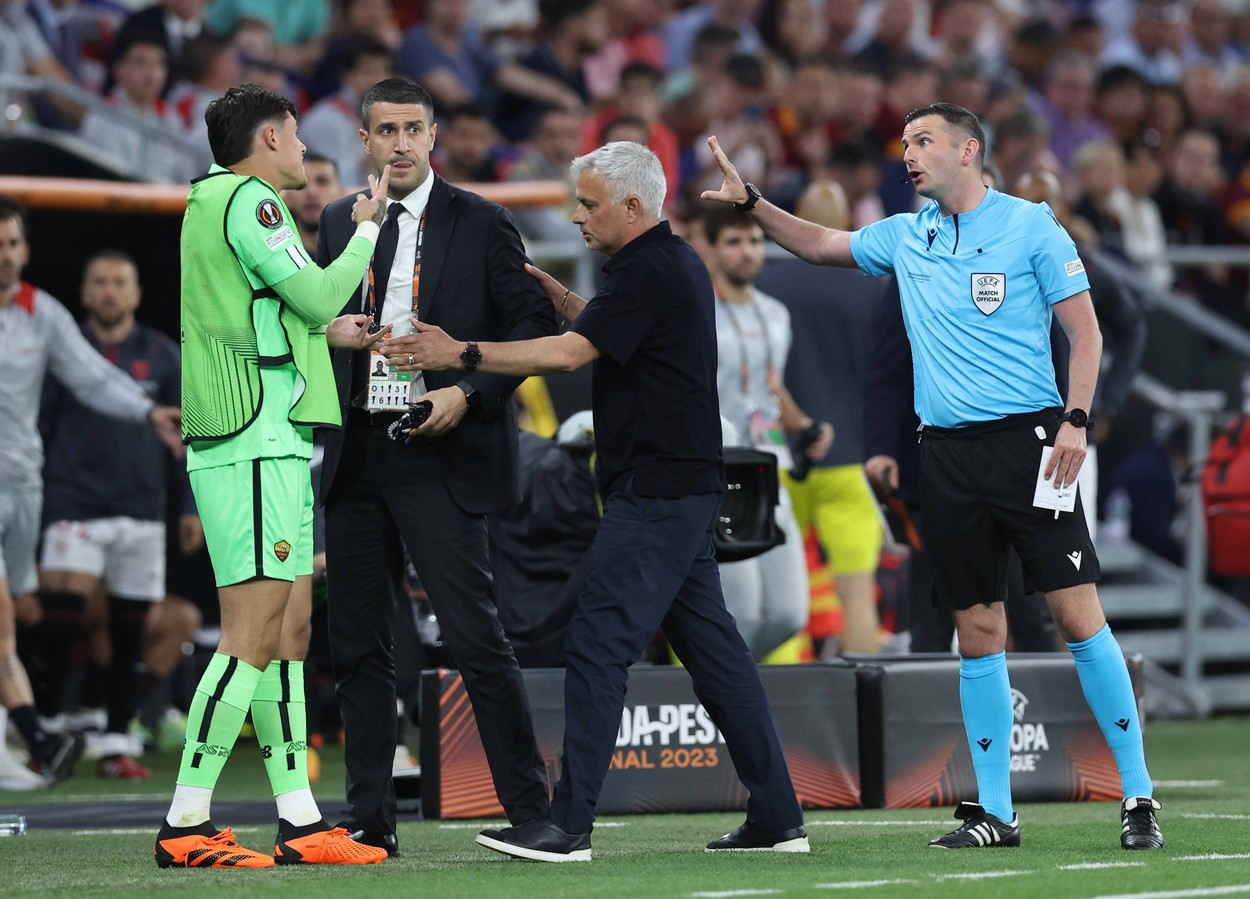 Jose Mourinho l-a copiat pe Cristiano Ronaldo după golul marcat de AS Roma în meciul cu Sevilla. Gestul portughezului