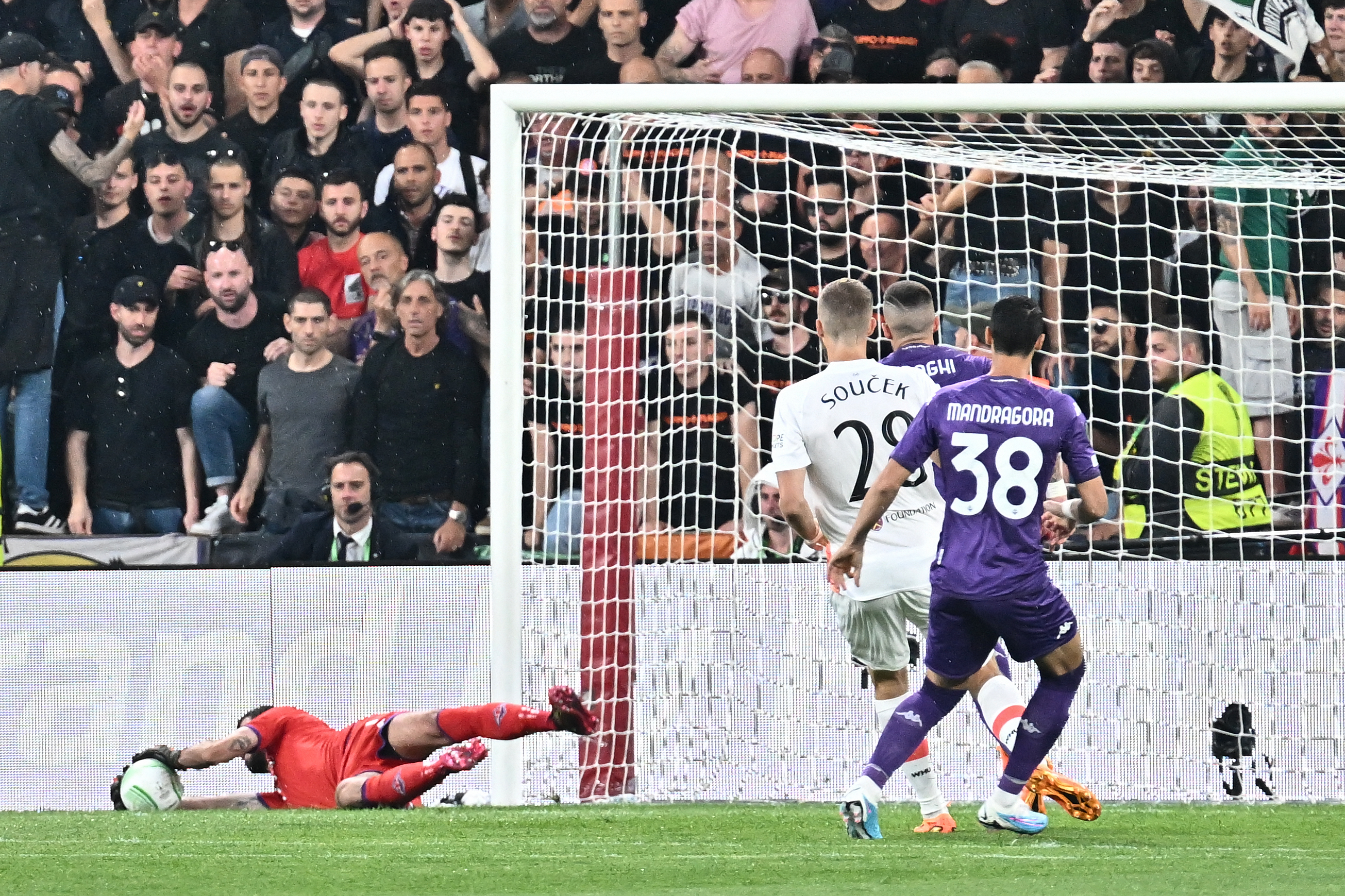 Finala Conference League | Fiorentina - West Ham 1-2. Englezii marchează în minutul 90