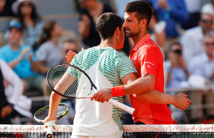 Novak Djokovic, în finala Roland Garros 2023: ce i-a spus la fileu lui Alcaraz! Sârbul, la un meci de intrarea în istorie