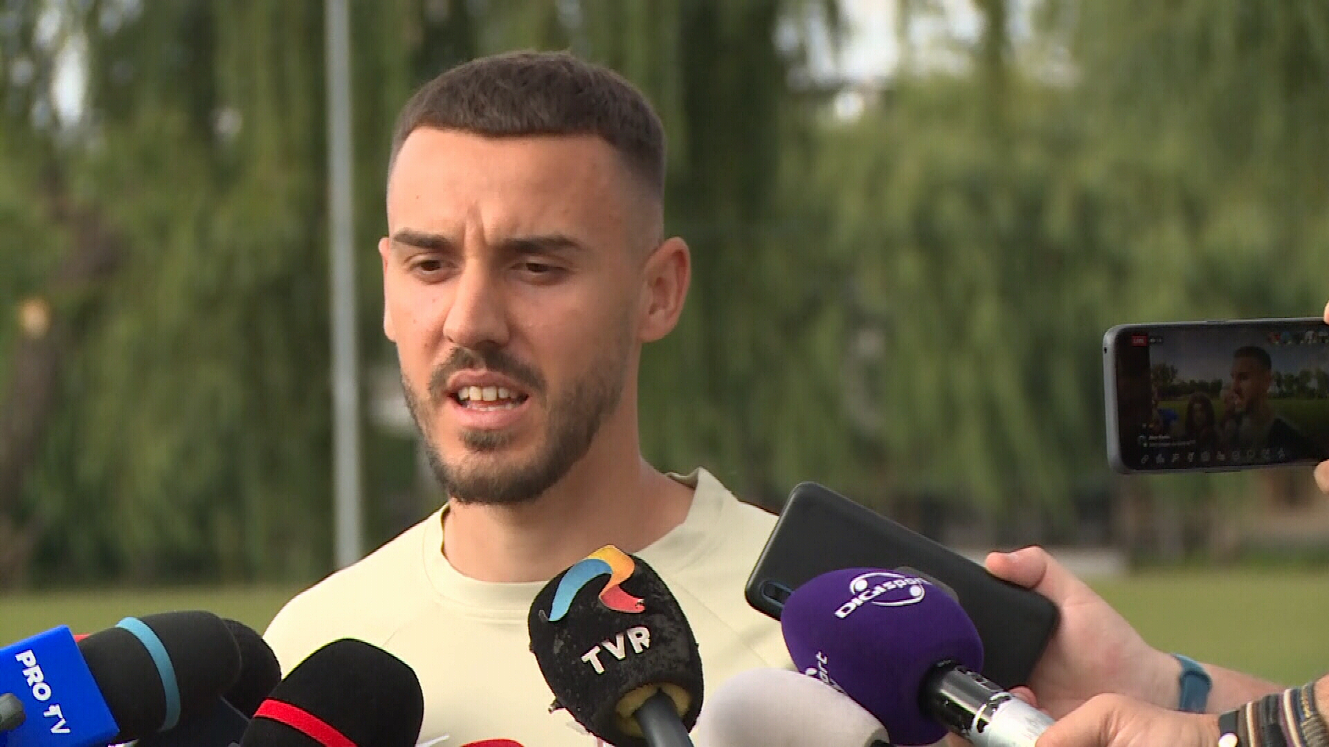 Răzvan Oaidă, pus în dificultate la reunirea Rapidului: ”Vei săruta steagul?” / ”Cu ce echipă țineai?”