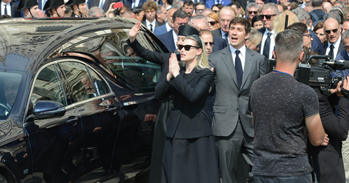 Donna romena arrestata ai funerali di Silvio Berlusconi