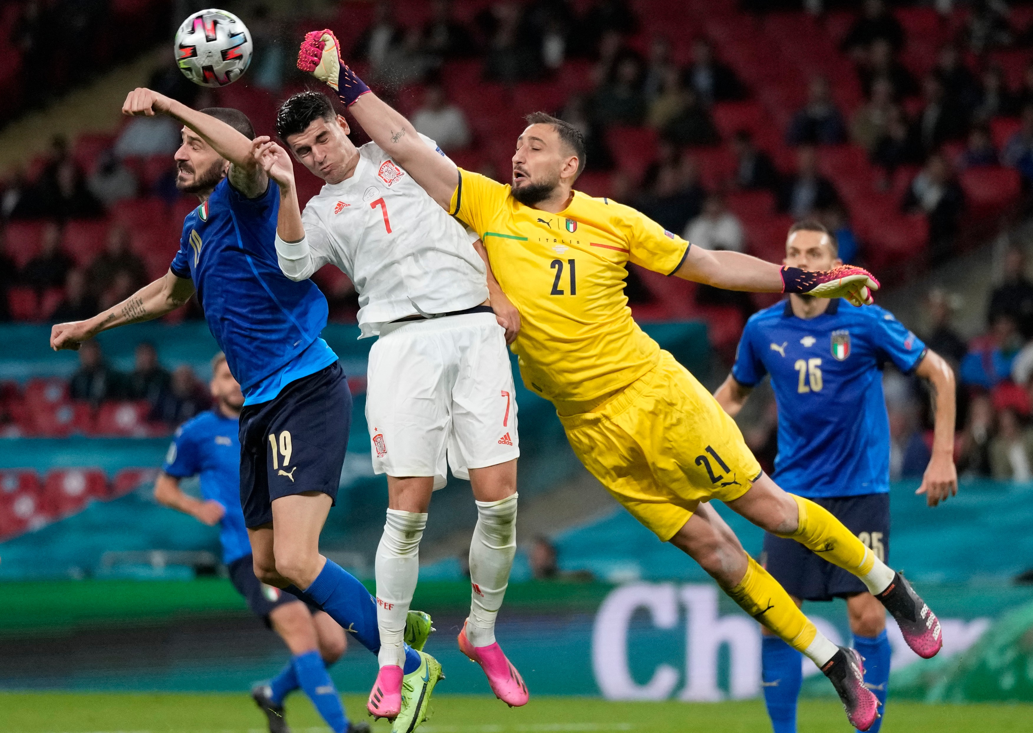 Spania - Italia, LIVE VIDEO, 21:45, Digi Sport 1. Croația își află adversara din finala Nations League