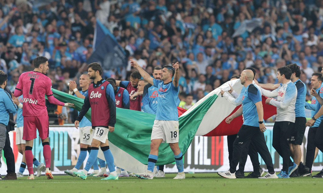 Naples, Italy. 07th May, 2023. Alex Meret of SSC Napoli and Bartosz Bereszynski, Giovanni Simeone celebrate the victory of the italian championship at the end of the Serie A football match between SSC Napoli and ACF Fiorentina at Diego Armando Maradona st