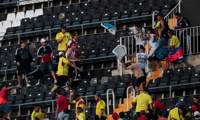 Colombia v Irak - suporteri Columbia - bătaie