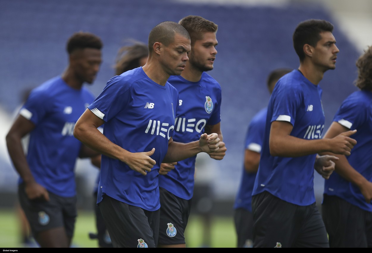 Farul, aproape de un transfer de Champions League! Jucătorul crescut de FC Porto semnează pe 2 ani