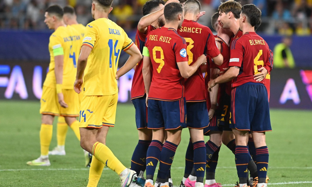 Bucurie a fotbalistilor spanioli dupa un gol marcat in meciul de fotbal dintre Romania U21, U 21 si Spania U21, contand