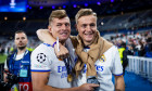 Schlussjubel: Toni Kroos (Real) und sein Bruder Felix FC Liverpool - Real Madrid Paris, Champions League, Finale, 28.05.