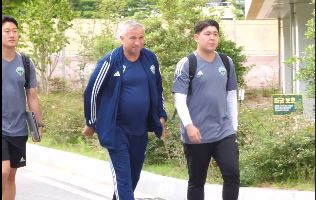 Eșec pentru Dan Petrescu la primul meci oficial pe banca lui Jeonbuk! Locul ocupat de echipa românului