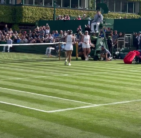 Nu a suportat înfrângerea: gestul făcut de Jelena Ostapenko, imediat după ce a pierdut cu Sorana Cîrstea la Wimbledon