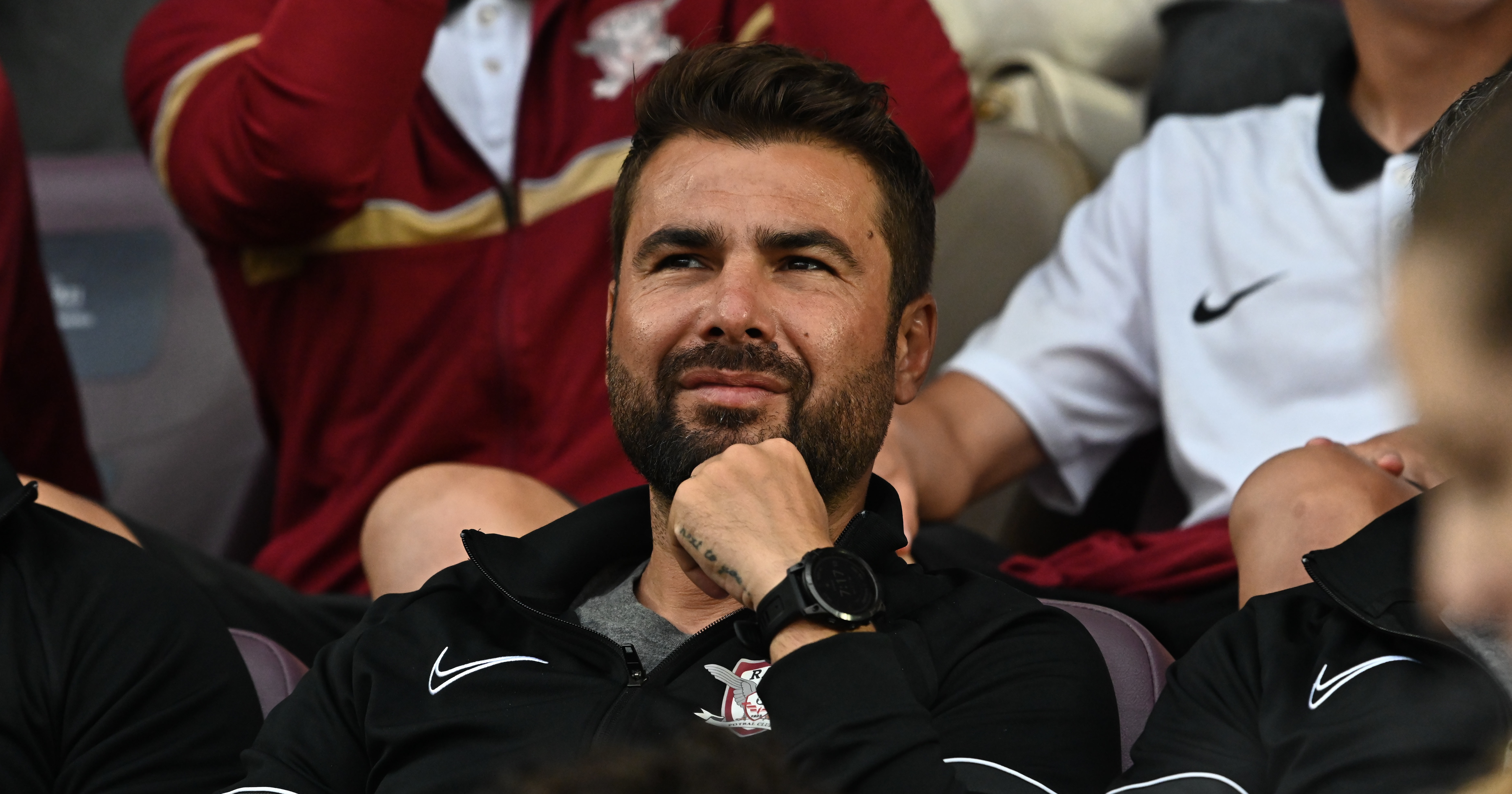 Ce salariu va avea Adrian Mutu la Neftci Baku! Laurențiu Reghecampf primea mai puțin în Azerbaijan