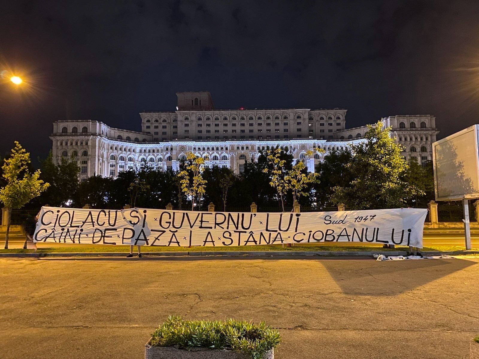 Mesajele apărute în nouă orașe din România și unul din Bulgaria, după ce FCSB s-a apropiat de revenirea în Ghencea