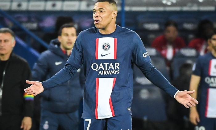 Paris Saint-Germain v AC Ajaccio - Ligue 1