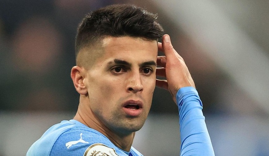 Barcelona a luat decizia finală, după ce a negociat cu Joao Cancelo! Ce se întâmplă cu transferul