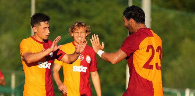 Viitorul lui Moruțan a depins de antrenorul lui Galatasaray! Ce a hotărât Okan Buruk