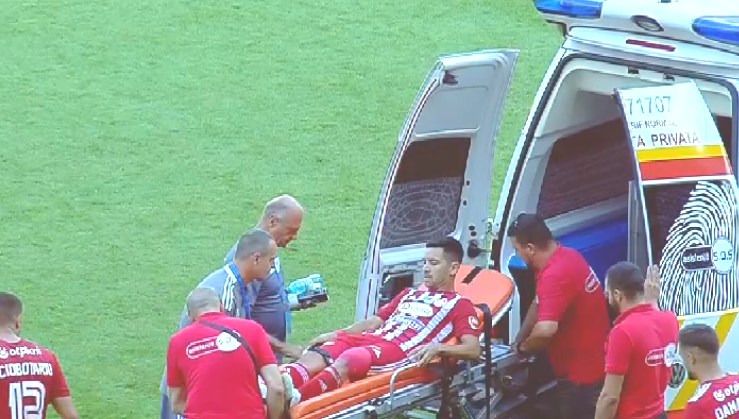 ”Jenant!” Momente penibile în Liga 1: brancardierii nu au putut să urce un fotbalist în ambulanță! Ce s-a întâmplat după