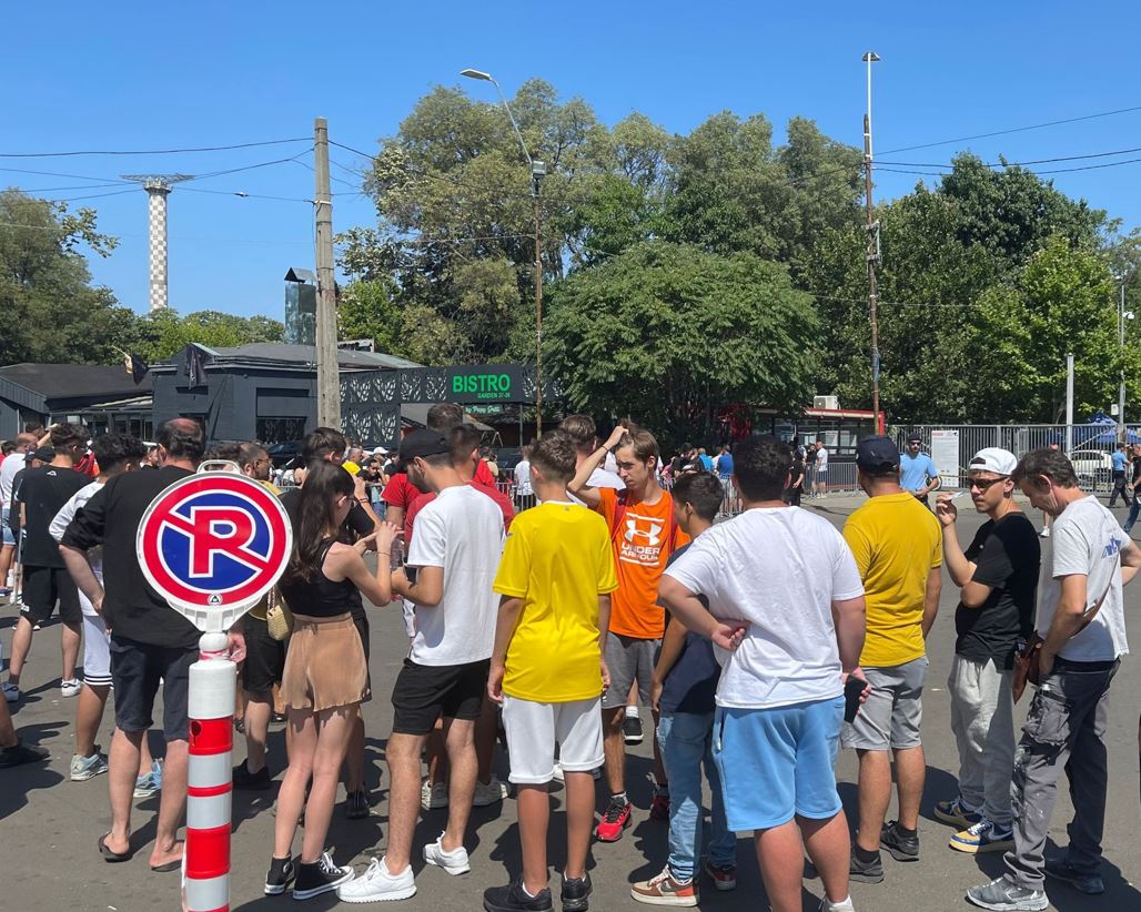 Coadă imensă la Arena Națională! Fanii FCSB-ului au luat cu asalt casele de bilete, înaintea derby-ului cu Dinamo