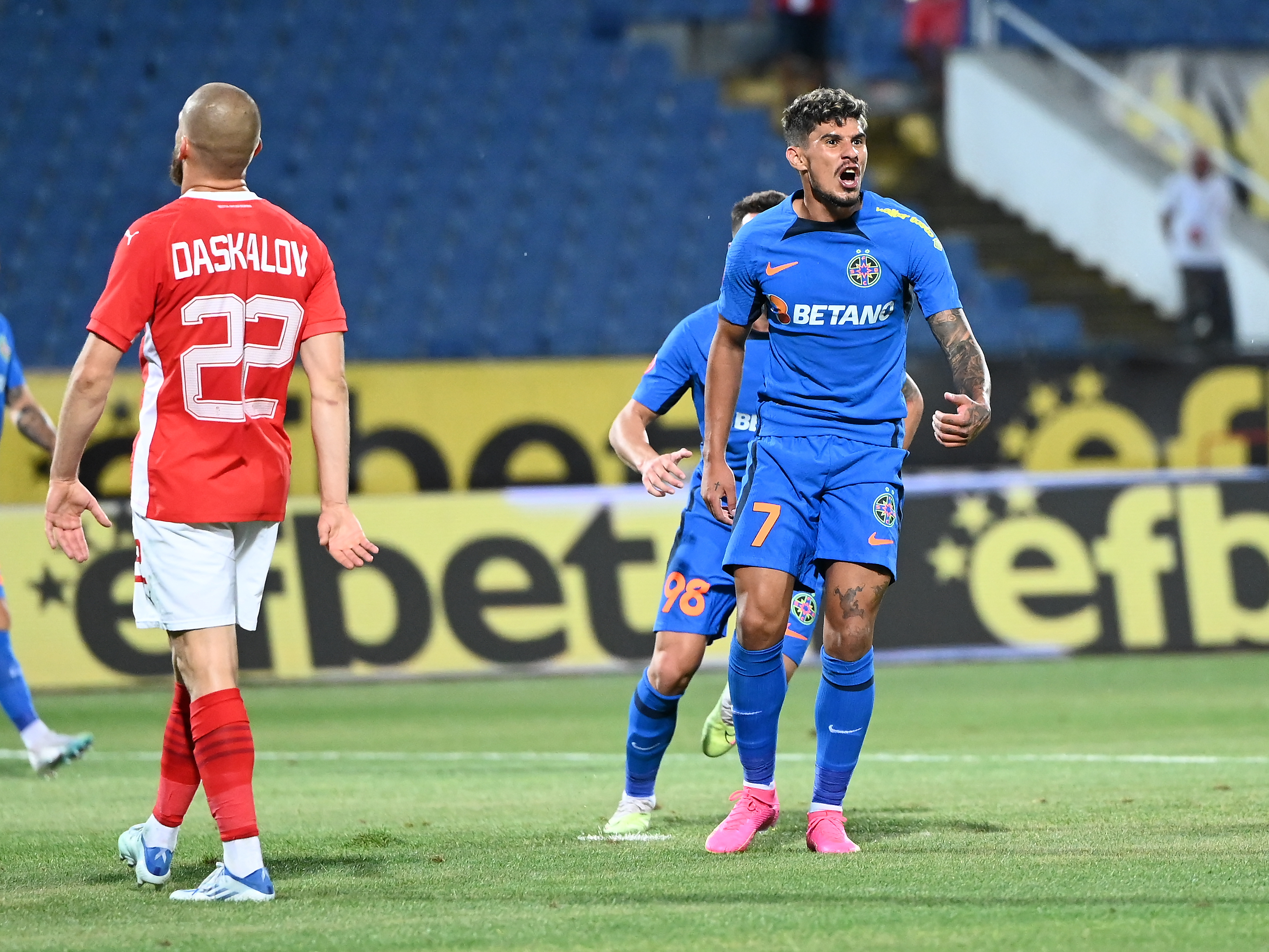 CSKA 1948 Sofia - FCSB 0-1, ACUM, în turul doi preliminar din Conference League. Bulgarii, aproape de egalare. Eroare a lui Crețu