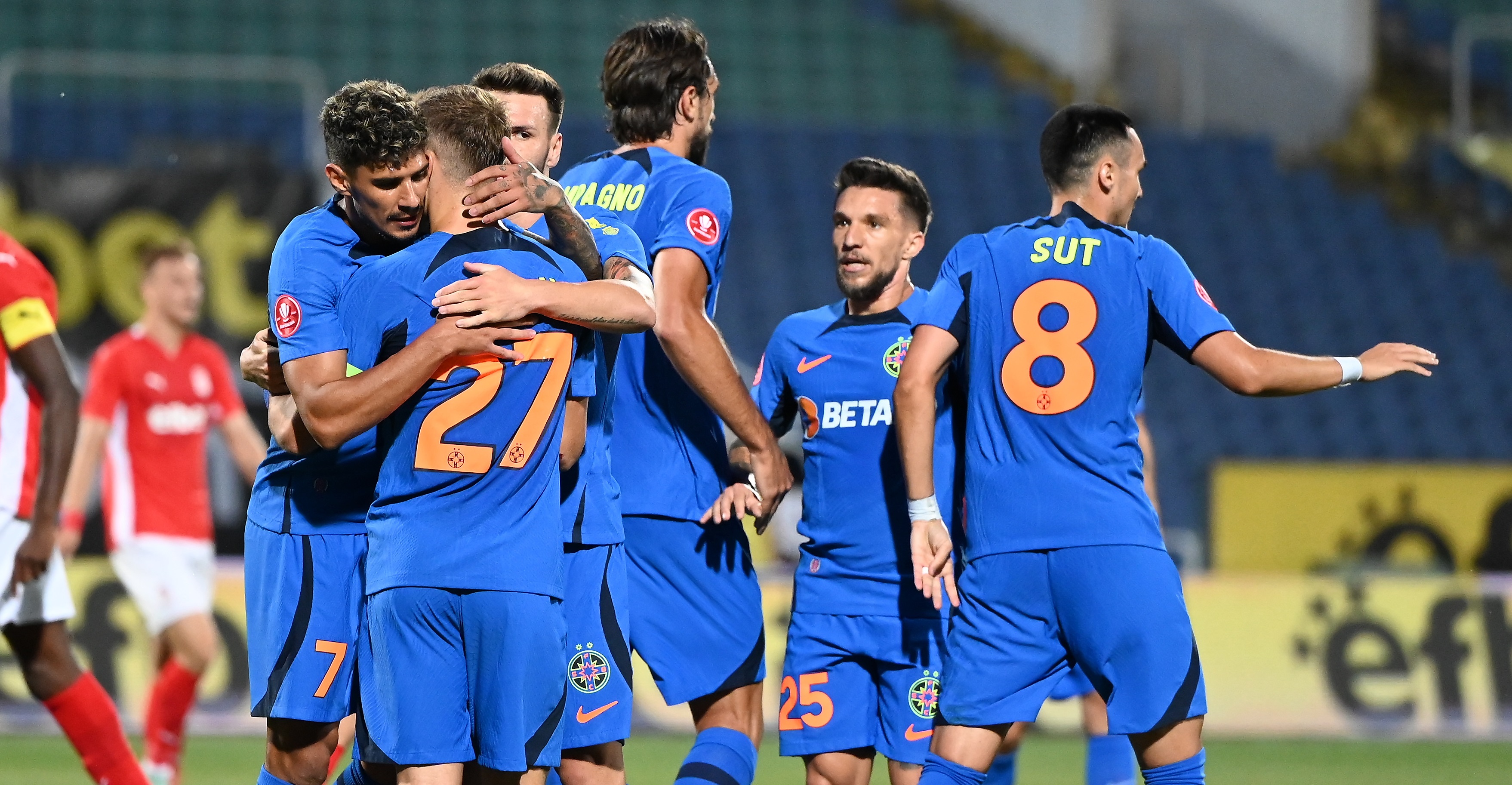 FCSB poate băga "artileria" grea la meciul cu Oțelul! Reveniri importante în lotul lui Charalambous