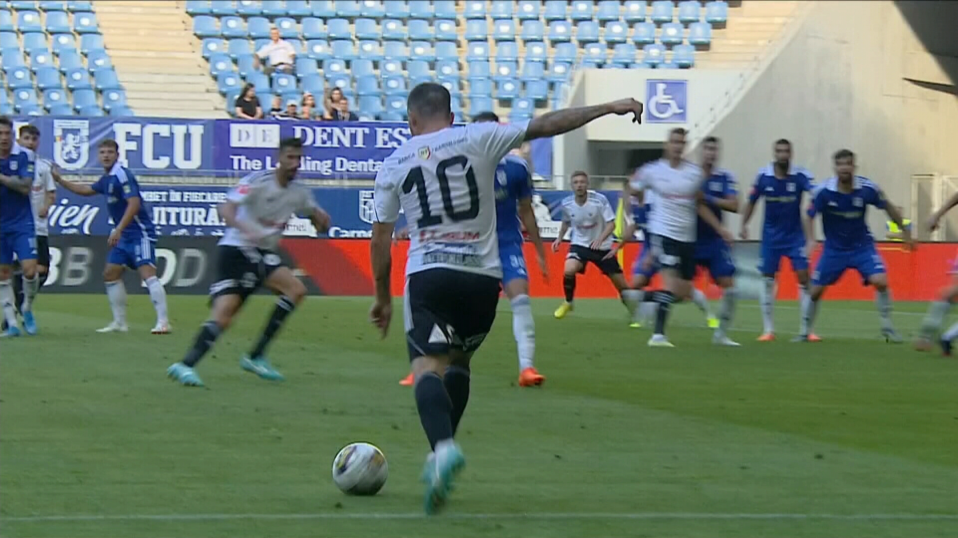 U Craiova 1948 - U Cluj 0-1, ACUM, pe Digi Sport 1. Nistor deschide scorul în Bănie. Gol anulat al oltenilor