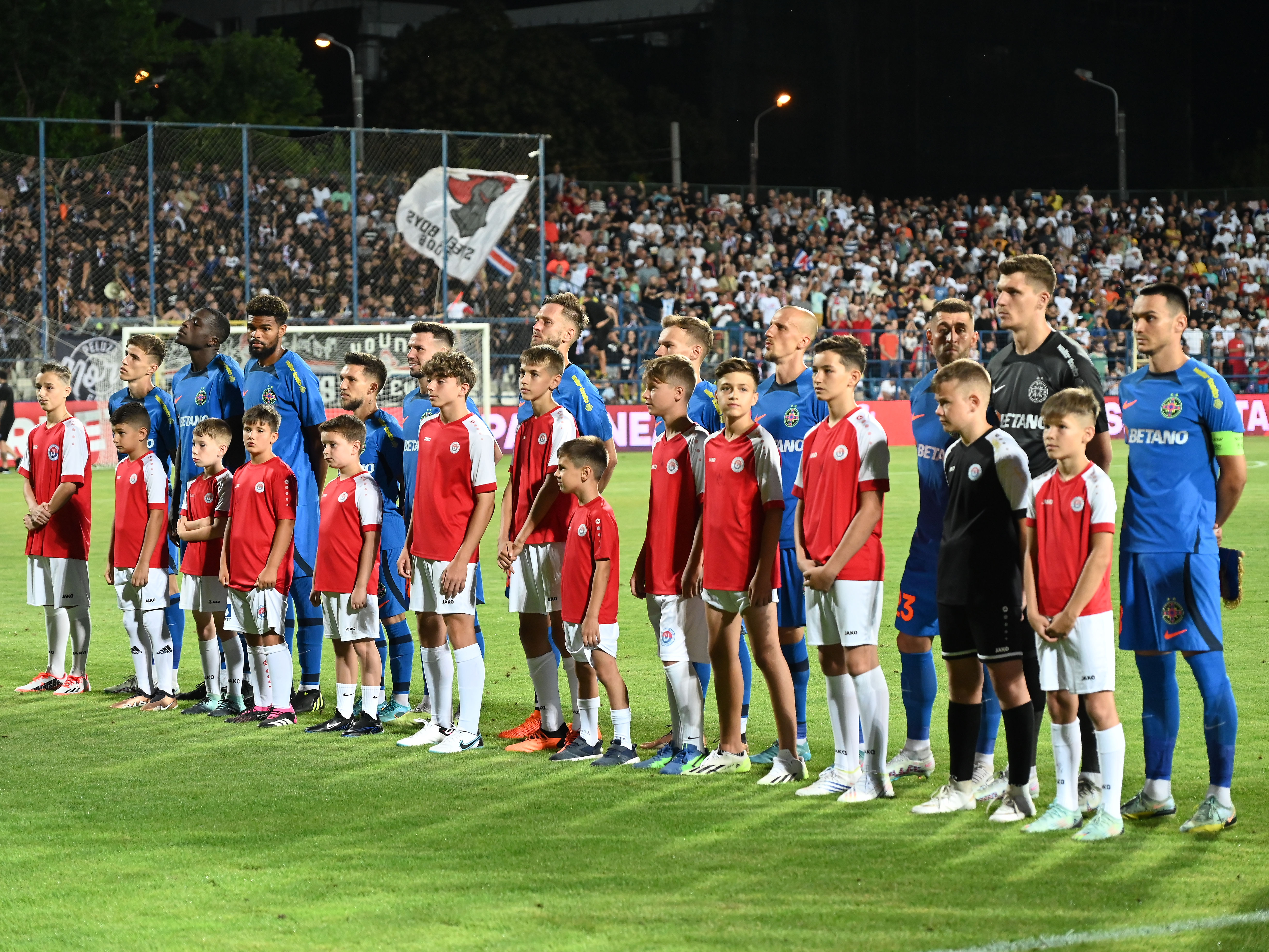 Atmosferă de sărbătoare la Galați! Cele mai tari imagini din partida Oțelul - FCSB