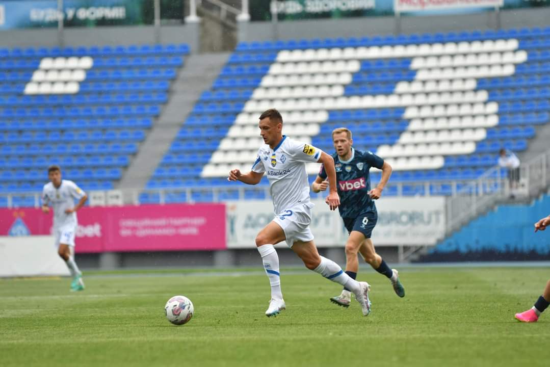 Fotbal pe timp de război, sezonul doi: Mircea Lucescu și Dinamo Kiev, victorie la scor în prima etapă din Ucraina