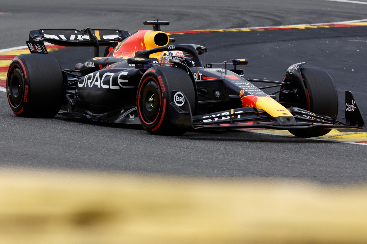 Max Verstappen câștigă Marele Premiu de Formula 1 al Belgiei, după ce a plecat al șaselea la start. Leclerc termină pe 3