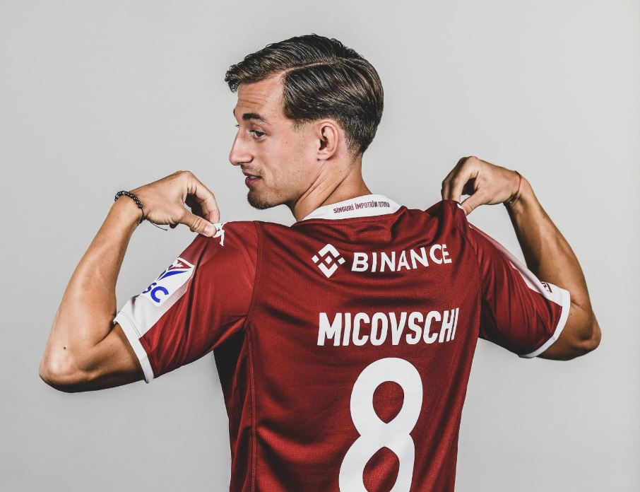 A semnat cu ”cea mai iubită echipă din România”, dar e fan FCSB de mic: ”M-am îndrăgostit de culorile roșu și albastru”
