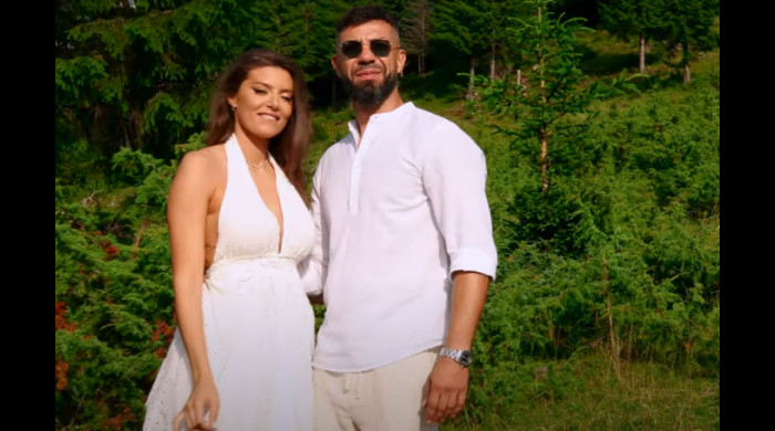 Marius Constantin a apărut în videoclipul Mirunei Lazea / Foto: captură YouTube @Miruna Lazea
