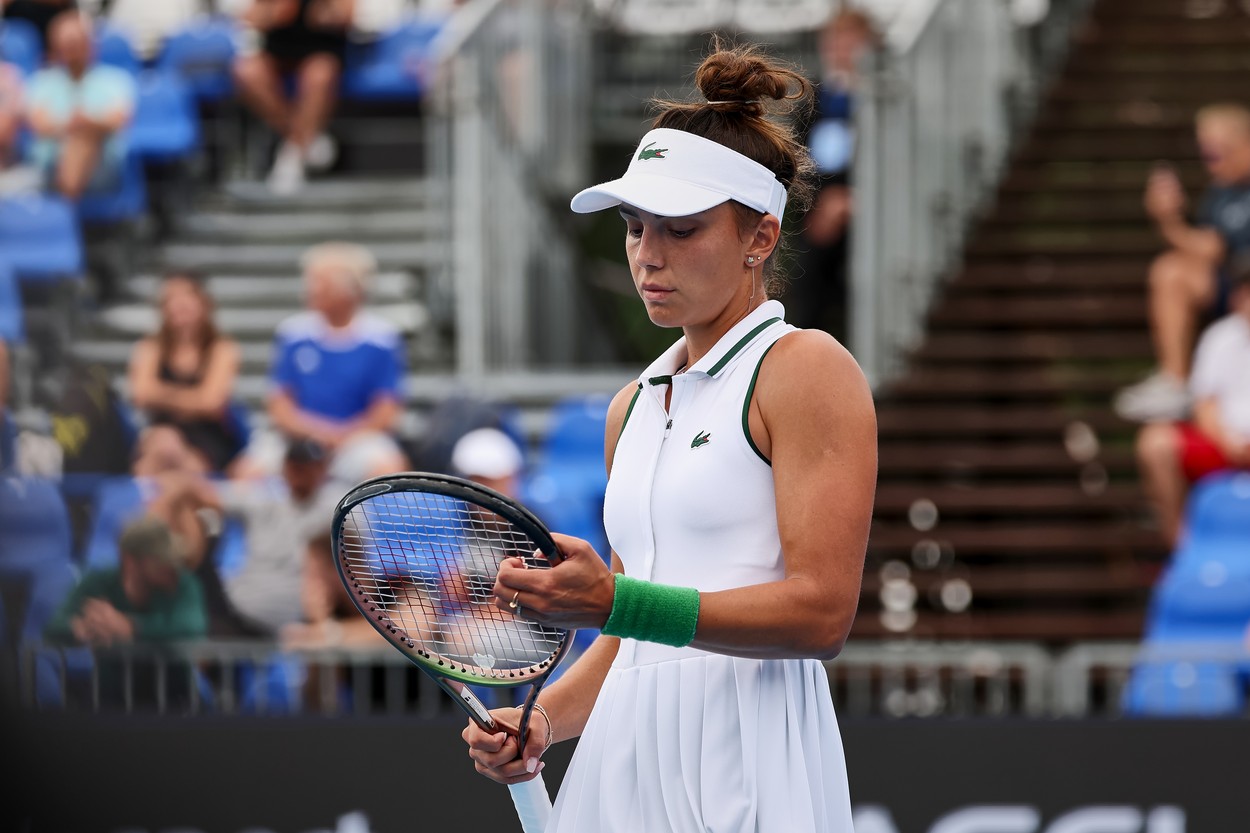 Jaqueline Cristian, învinsă de Nao Hibino în semifinalele turneului de la Praga