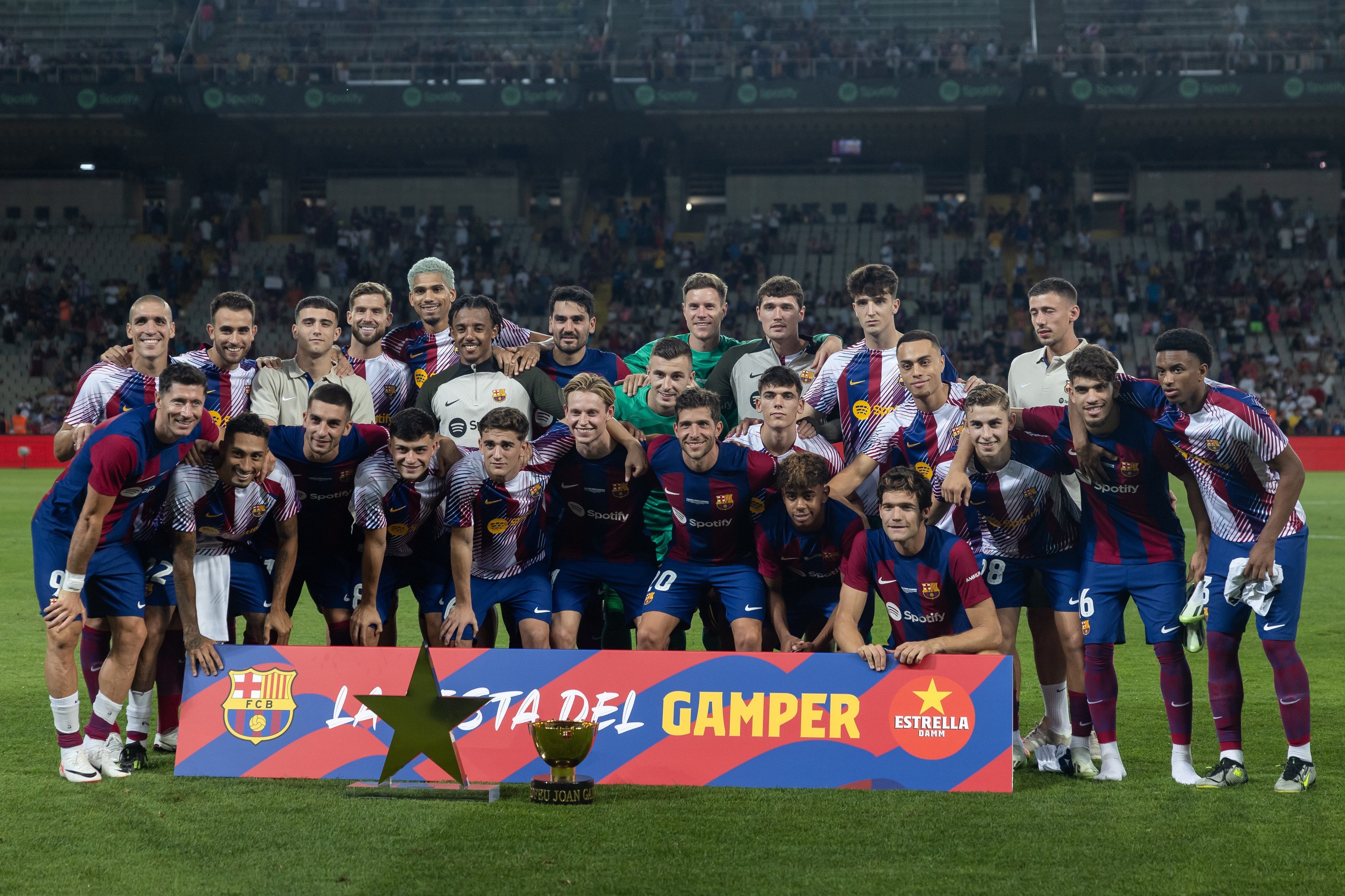 Barcelona a câștigat pentru a 46-a oară Trofeul Gamper, după ce învins-o pe Tottenham. Reacția lui Xavi