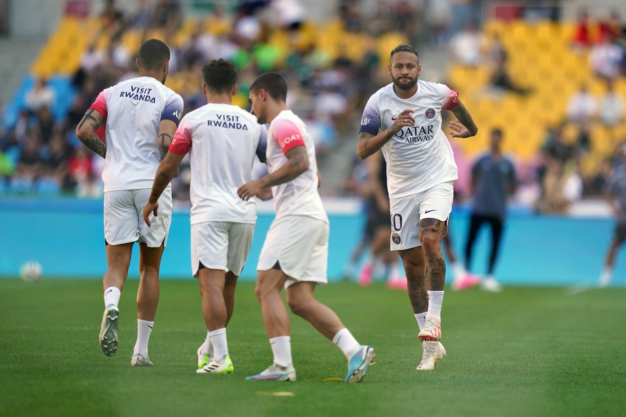 Neymar poate urma drumul lui Leo Messi!
