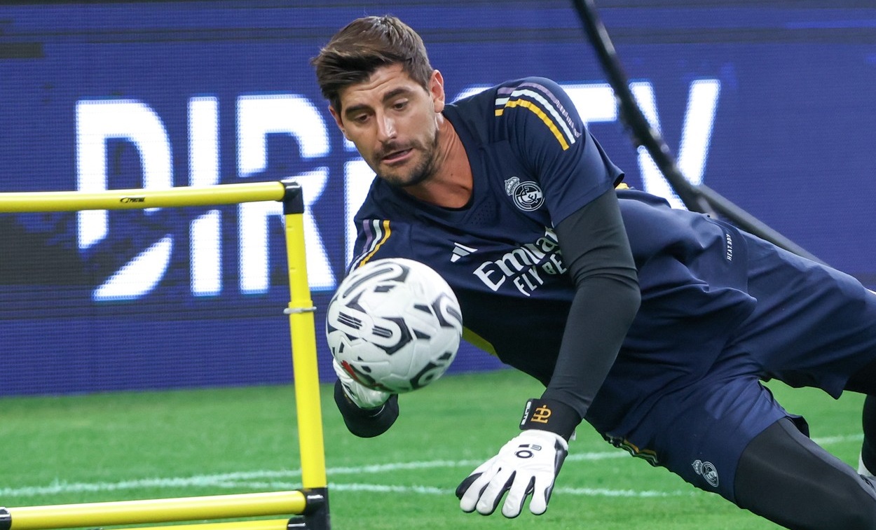Transfer de urgență la Real Madrid! ”Galacticii” și-au găsit portar după accidentarea lui Thibaut Courtois