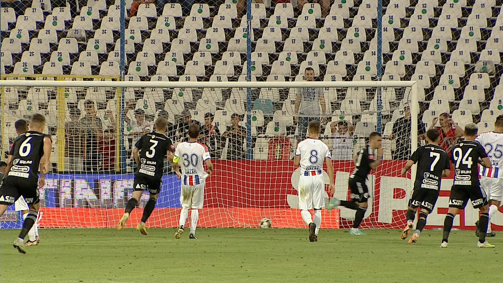 Oțelul Galați - ‘U‘ Cluj 1-1. ”Șepcile roșii” au egalat pe final! Nistor, eroul ardelenilor