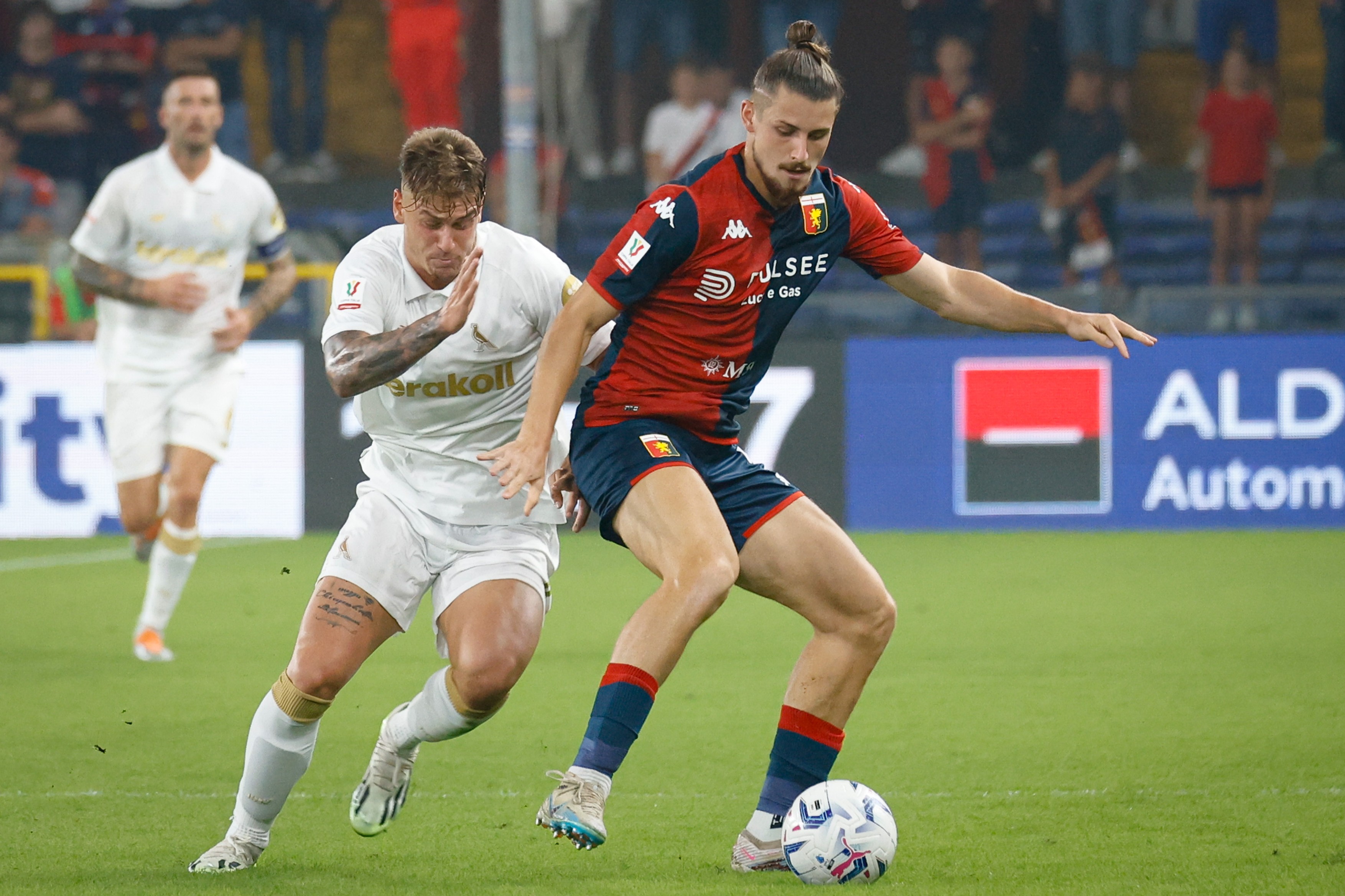 Genoa - Modena 4-3. Radu Drăgușin, criticat de italieni după ce ”Grifonii” s-au calificat mai departe în Cupa Italiei