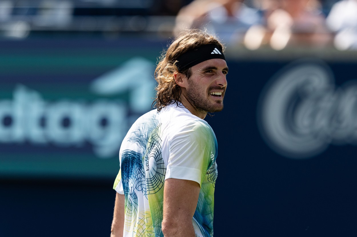 Stefanos Tsitsipas, gest fără precedent! Grecul s-a dus glonț la arbitrul de scaun, în timpul meciului