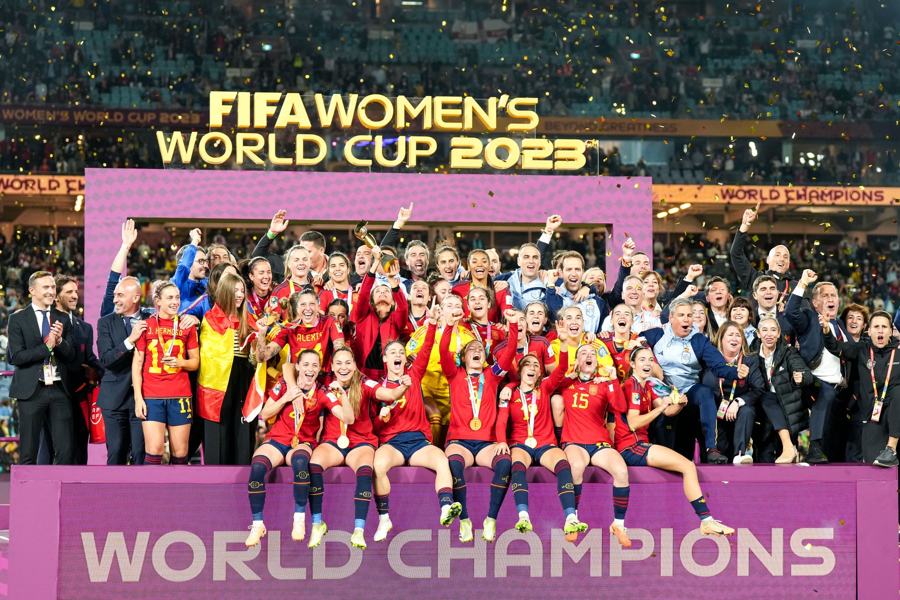 Toate campioanele mondiale la fotbal ale Spaniei au anunțat că renunță la echipa națională