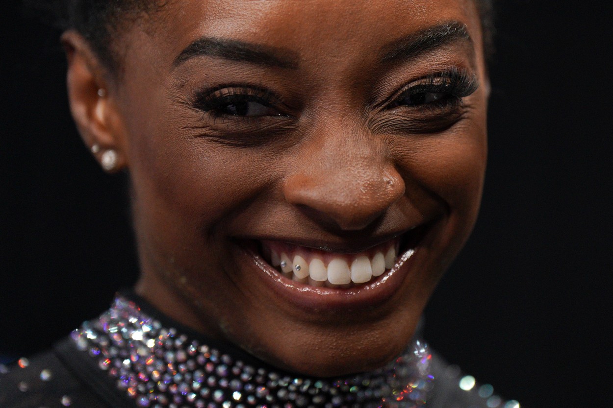 Simone Biles a revenit în competiții după problemele de sănătate mentală și a scris istorie!