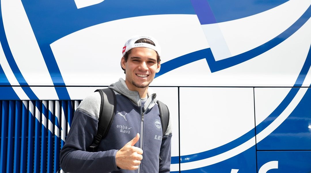 Ce a spus Ianis despre Gică Hagi la noua sa echipă? Interviul acordat după transferul la Deportivo Alaves