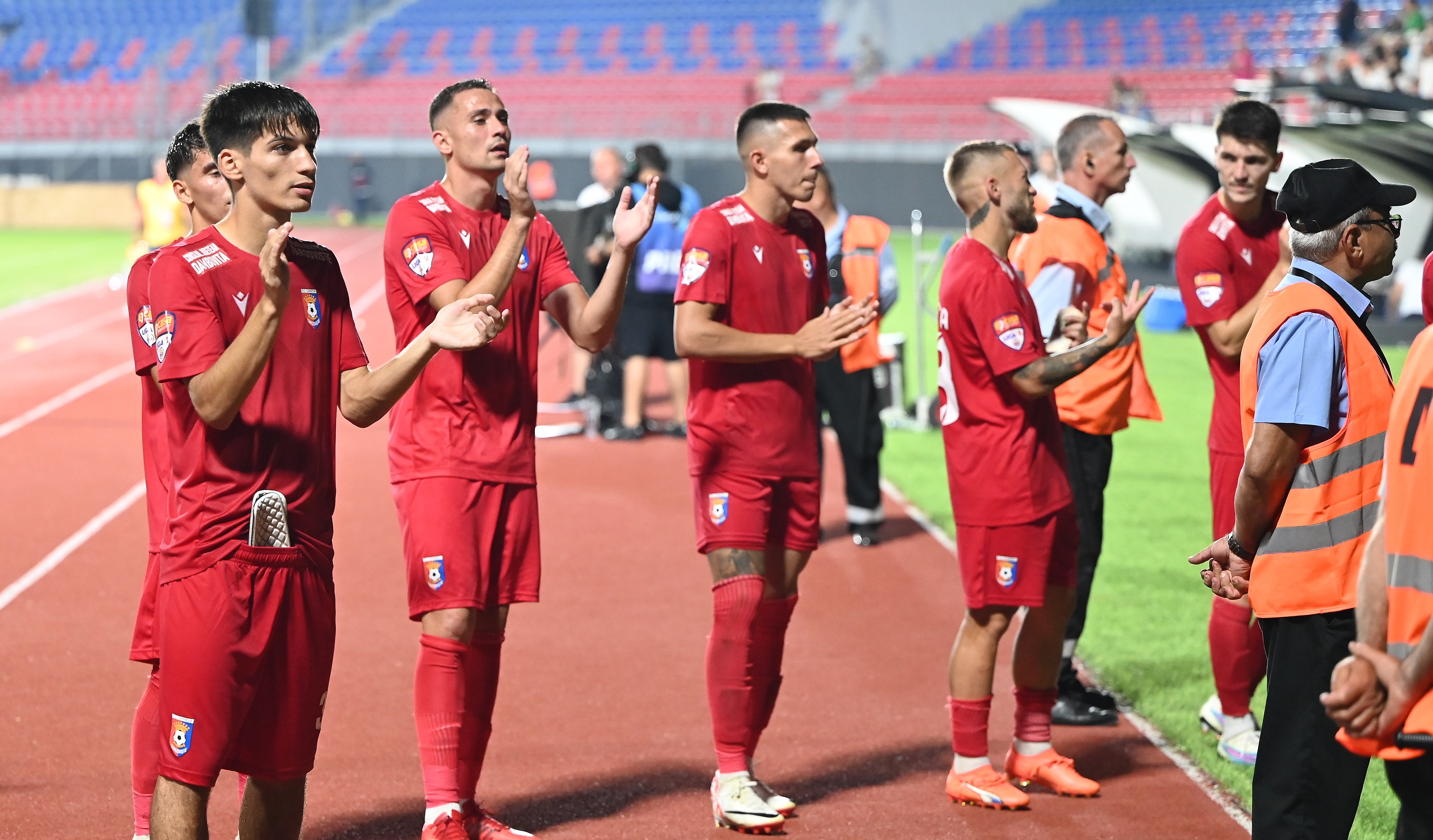 Fotbalistul care a răbufnit pe internet, după ce și-a reziliat contractul, face precizări: ”Numai la noi se poate întâmpla”