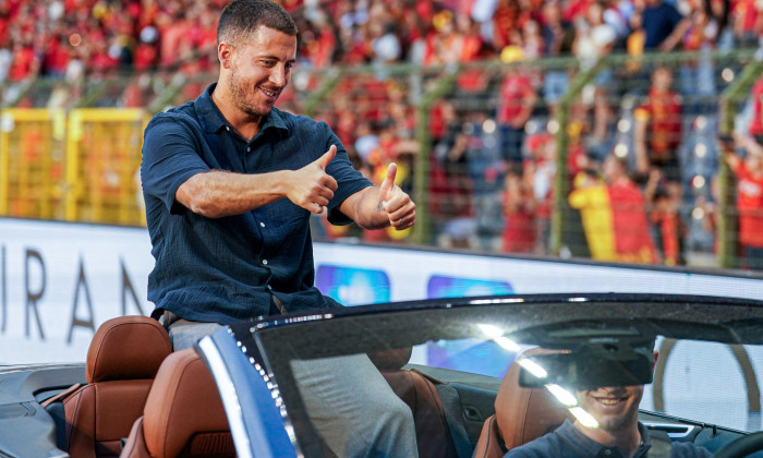 Brussels, Belgium. 17th June, 2023. BRUSSELS, BELGIUM - JUNE 17: Eden Hazard of Belgium making a final trip around the stadium after leaving the Belgium national team during the Group D - UEFA EURO 2024 Qualifying Round match between Belgium and Austria a