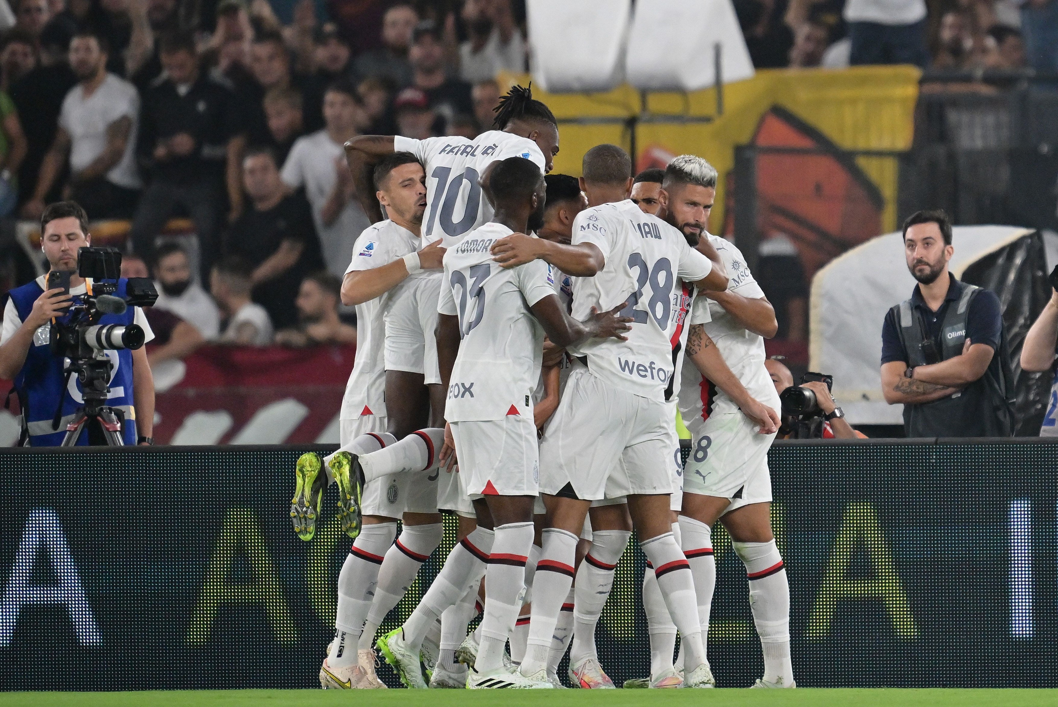 AS Roma - AC Milan 0-2, ACUM, în direct la Digi Sport 2. ”Diavolii” evoluează în 10 oameni