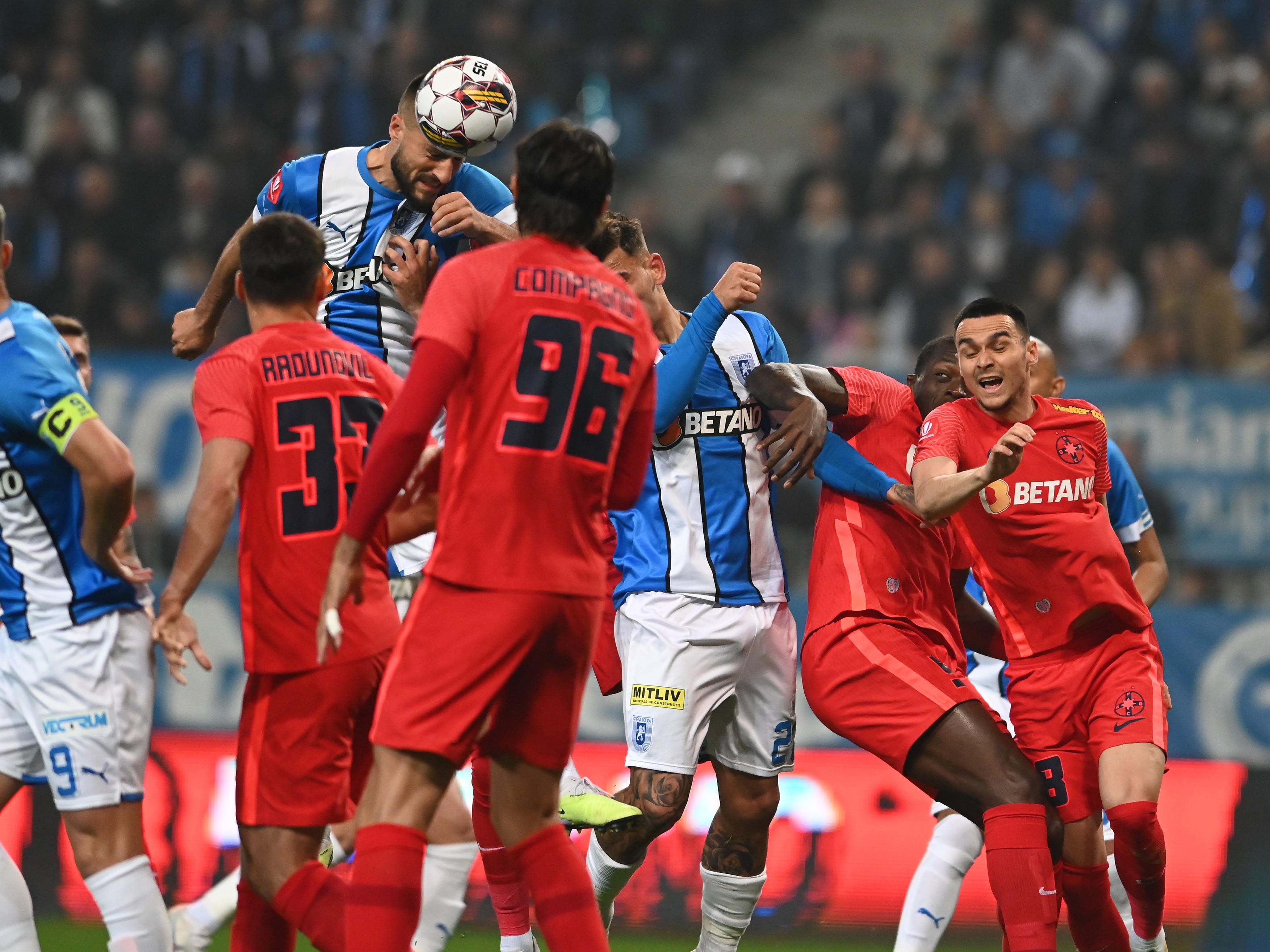 FCSB - Universitatea Craiova, Live Video, 21:45, Digi Sport 1. Se anunță atmosferă de zile mari în Ghencea. Echipele de start