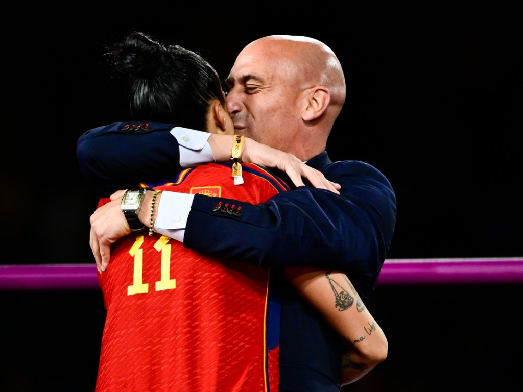 Jenni Hermoso, jucătoarea sărutată forțat după ce a luat titlul mondial, a rămas ”șomeră” și a izbucnit în plâns