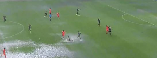 Dan Petrescu are toate motivele să fie nervos! În ce condiții s-a jucat meciul lui Jeonbuk