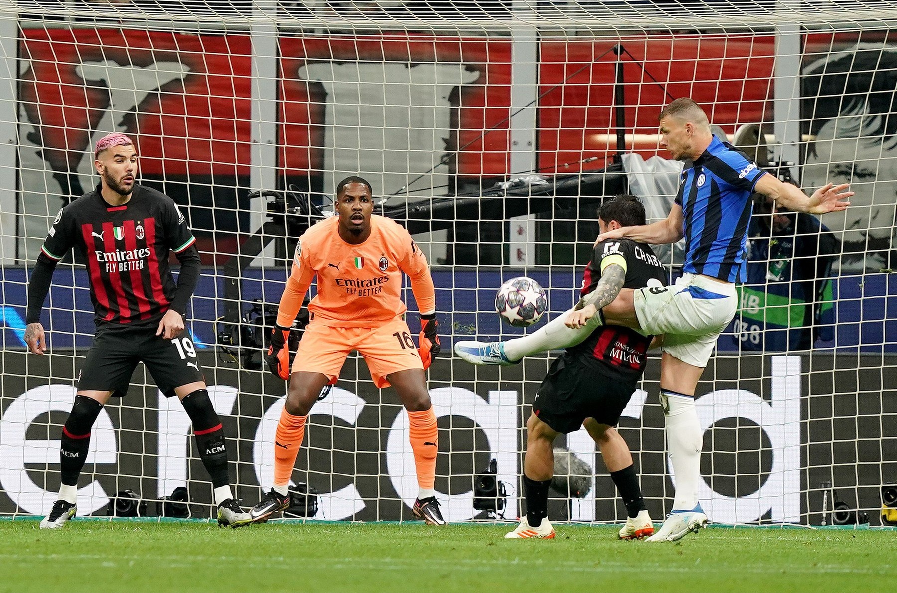 Inter - Milan 2-0, ACUM, pe Digi Sport 1. Derby della Madonnina, episodul 238