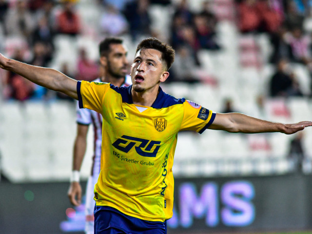 Trei milioane de euro pentru Olimpiu Moruțan!