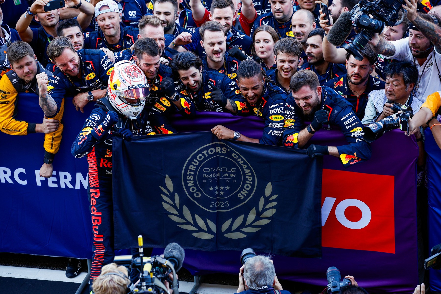 Marele Premiu al Japoniei | Max Verstappen câștigă cursa fără probleme. Red Bull e campionă la constructori