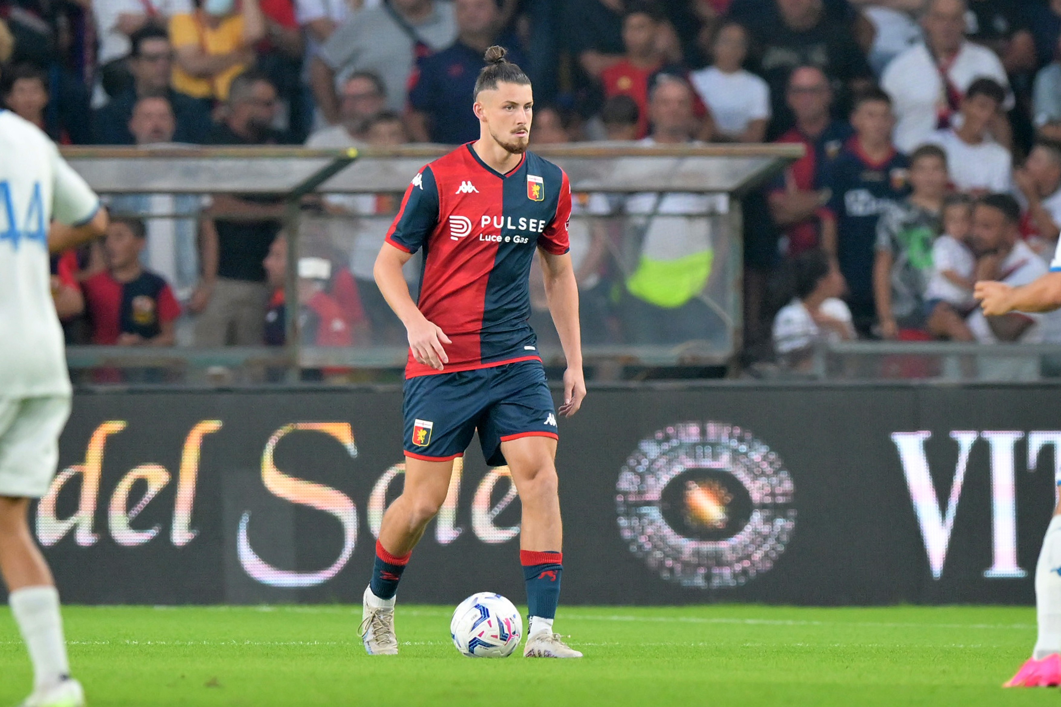 Radu Drăgușin, pasă de gol în Genoa – AS Roma 4-1! ”Grifonii” nu i-au dat nicio șansă echipei lui Jose Mourinho