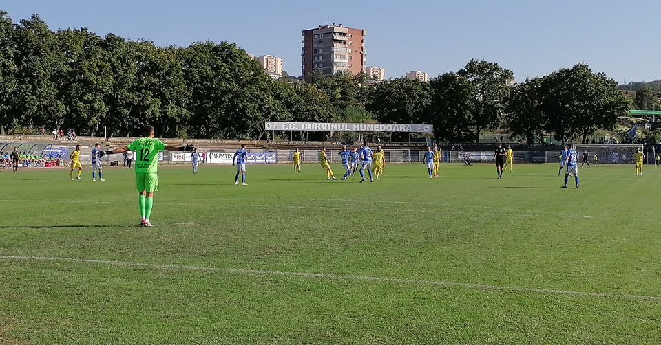 Corvinul Hunedoara - CS Mioveni 0-2. Gazdele cu ocaziile, oaspeții cu golurile