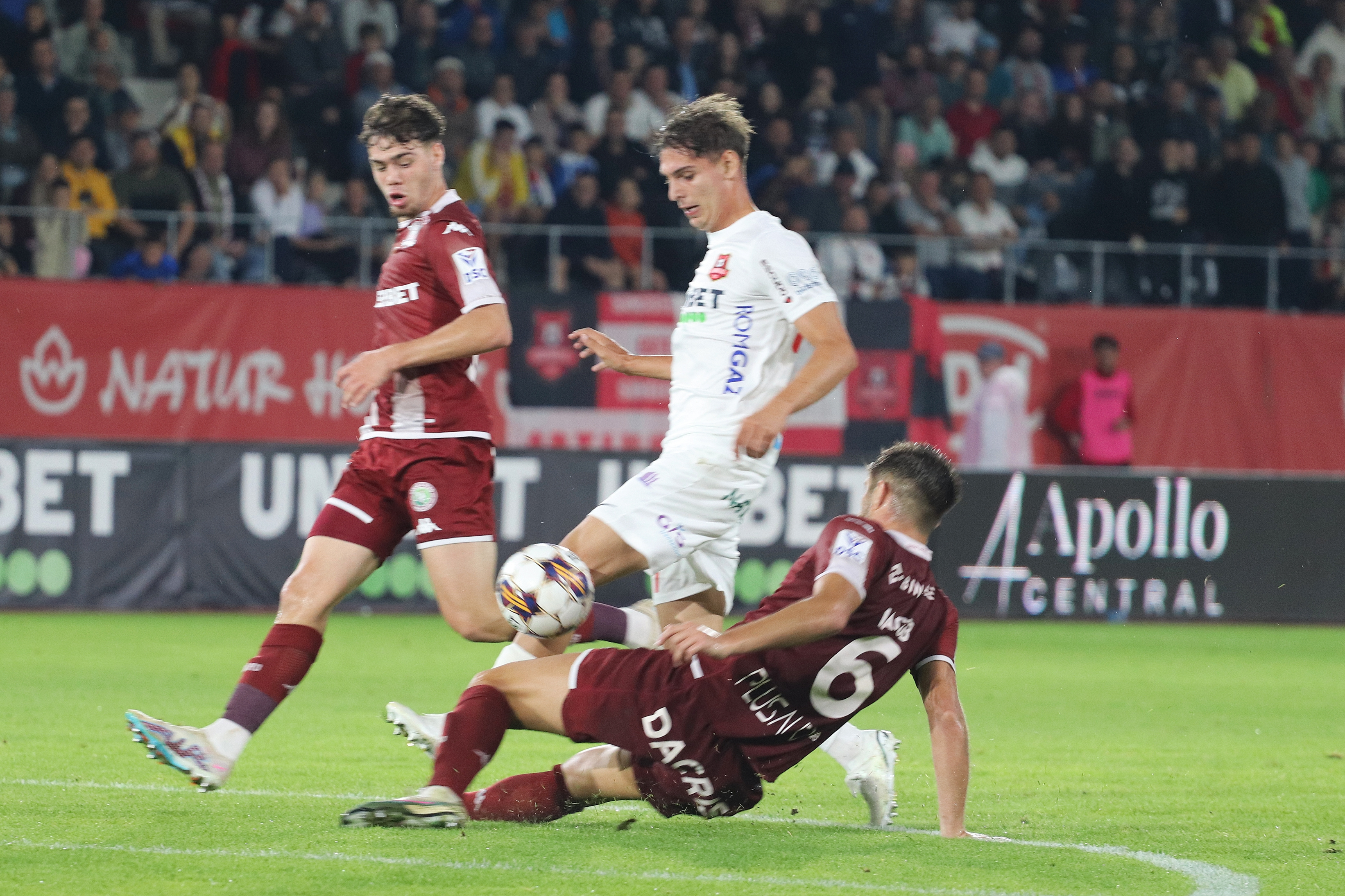 Sibienii acuză arbitrajul după Hermannstadt - Rapid: ”Sunt ferm convins că a fost penalty!”